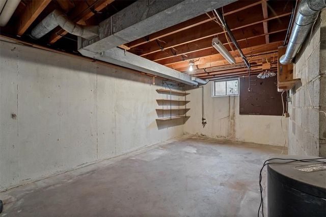 1104 W 27th Street S, Independence, MO 64052