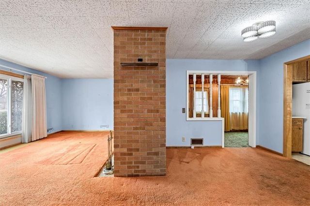 1104 W 27th Street S, Independence, MO 64052