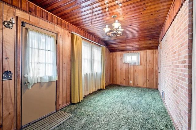 1104 W 27th Street S, Independence, MO 64052