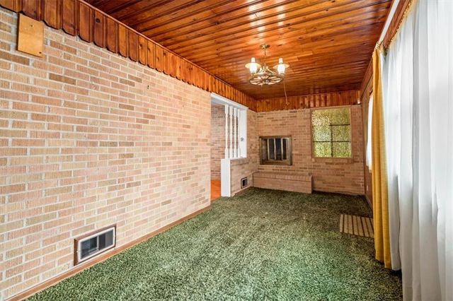 1104 W 27th Street S, Independence, MO 64052