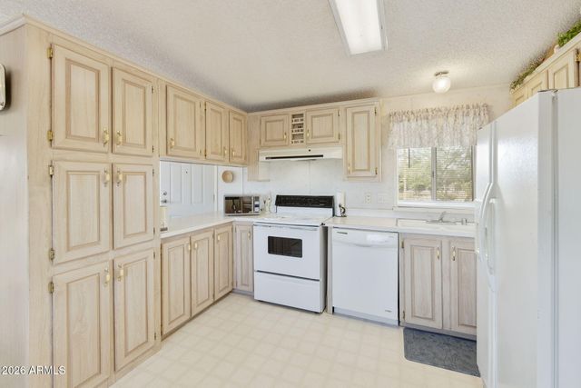 5240 E 32ND Avenue, Apache Junction, AZ 85119