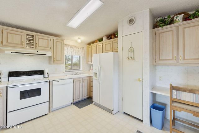 5240 E 32ND Avenue, Apache Junction, AZ 85119