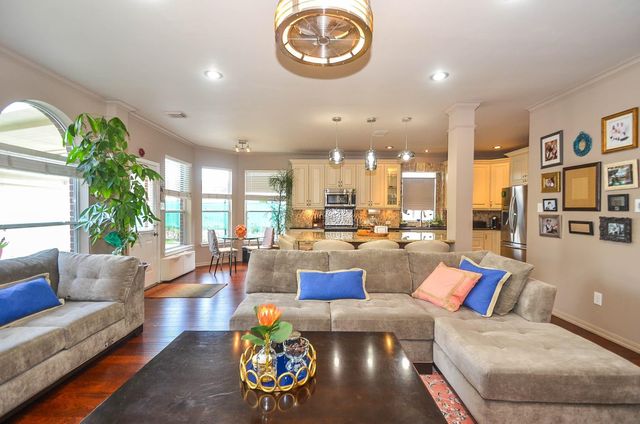 12306 S Shadow Cove Dr, Houston, TX 77082