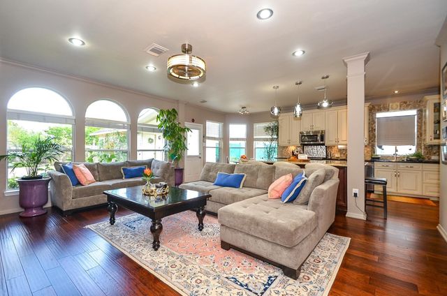 12306 S Shadow Cove Dr, Houston, TX 77082