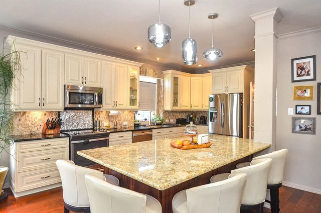 12306 S Shadow Cove Dr, Houston, TX 77082