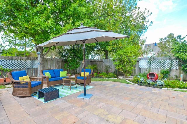 12306 S Shadow Cove Dr, Houston, TX 77082