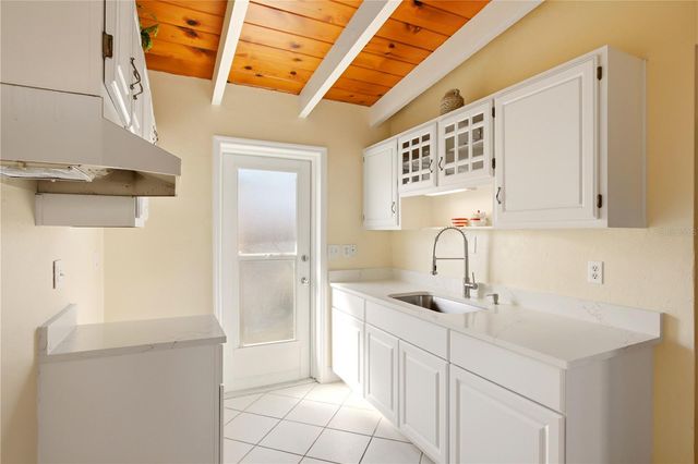 6006 MIDNIGHT PASS ROAD 48, Sarasota, FL 34242