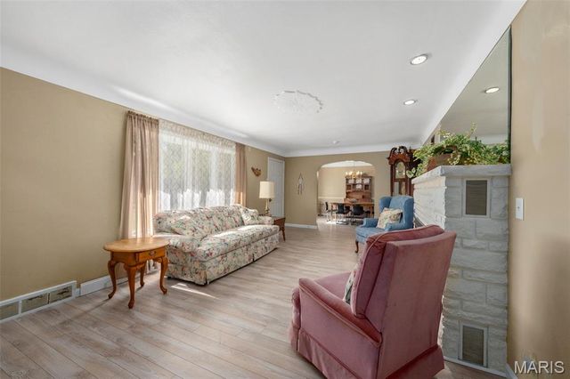 3301 Lark Drive, Arnold, MO 63010