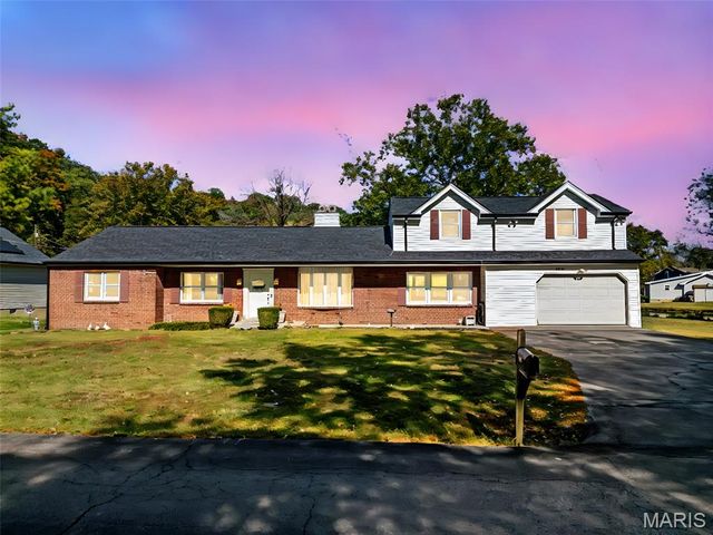 3301 Lark Drive, Arnold, MO 63010