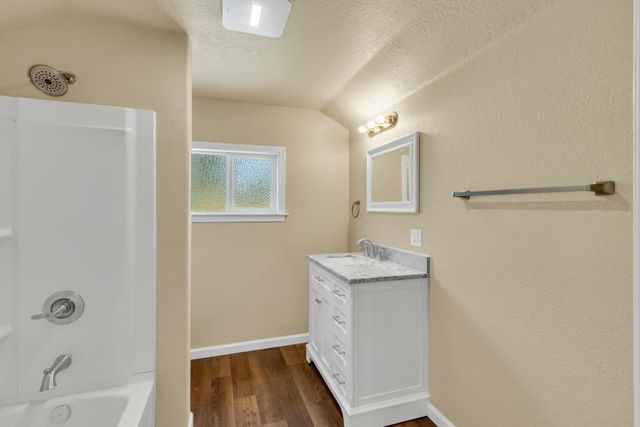 25 S Sacramento St, Ione, CA 95640