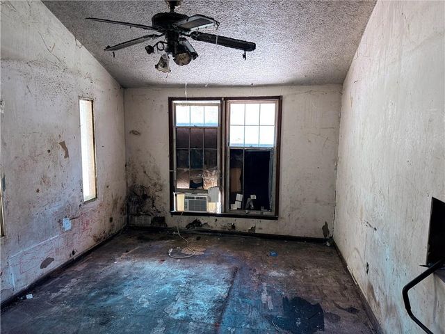 1582 Bridgeport Drive NW, Atlanta, GA 30318