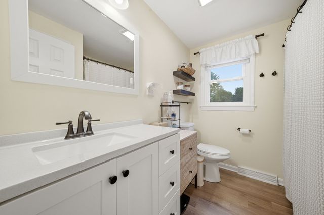 10 Chestnut Rd B, Groton, MA 01450