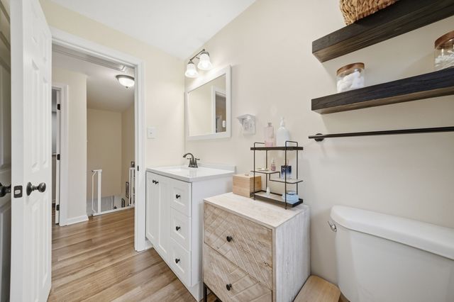 10 Chestnut Rd B, Groton, MA 01450