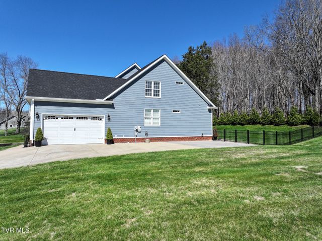 177 North Forest Lane, Blountville, TN 37617