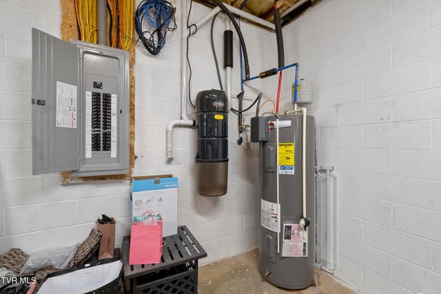 177 North Forest Lane, Blountville, TN 37617