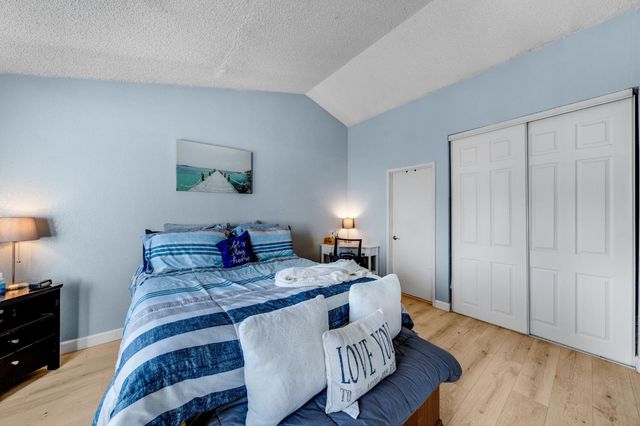 1229 Fall Creek Way, Sacramento, CA 95833