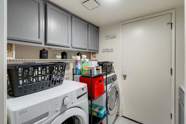 1229 Fall Creek Way, Sacramento, CA 95833