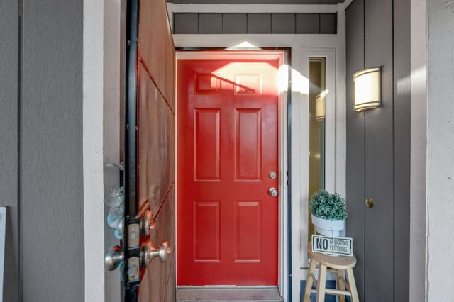 1229 Fall Creek Way, Sacramento, CA 95833