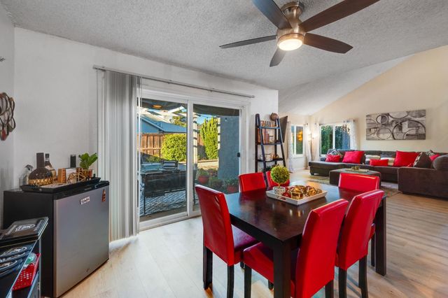 1229 Fall Creek Way, Sacramento, CA 95833