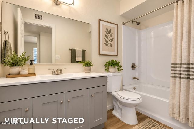 7048 N Northlight Drive, Tucson, AZ 85741