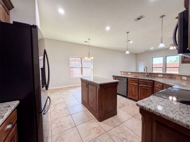 120 Donna Circle, Granbury, TX 76049