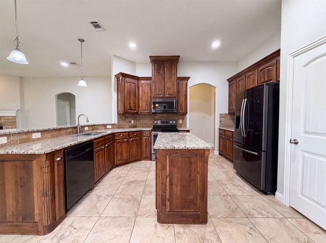 120 Donna Circle, Granbury, TX 76049
