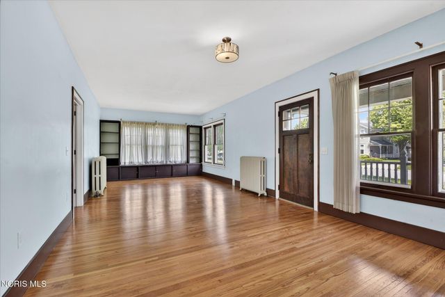 326 E Dudley Street, Maumee, OH 43537