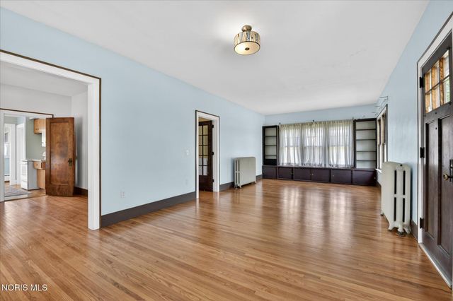 326 E Dudley Street, Maumee, OH 43537