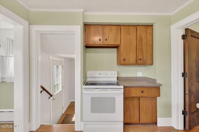 326 E Dudley Street, Maumee, OH 43537