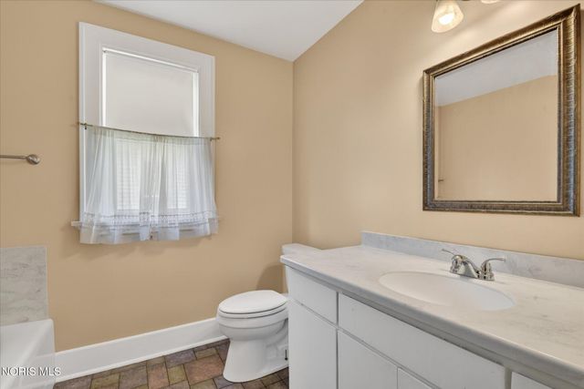 326 E Dudley Street, Maumee, OH 43537