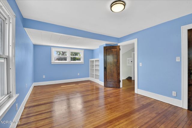 326 E Dudley Street, Maumee, OH 43537