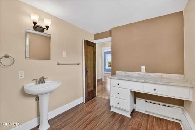 326 E Dudley Street, Maumee, OH 43537