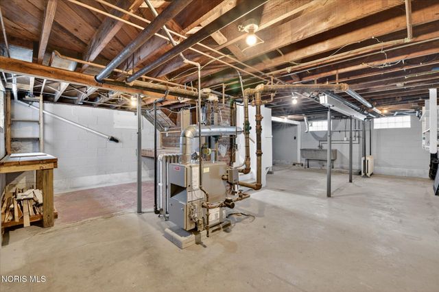 326 E Dudley Street, Maumee, OH 43537