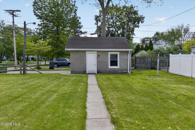326 E Dudley Street, Maumee, OH 43537