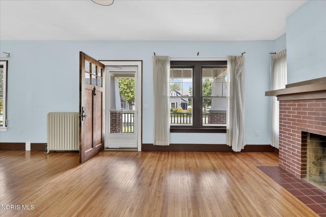 326 E Dudley Street, Maumee, OH 43537