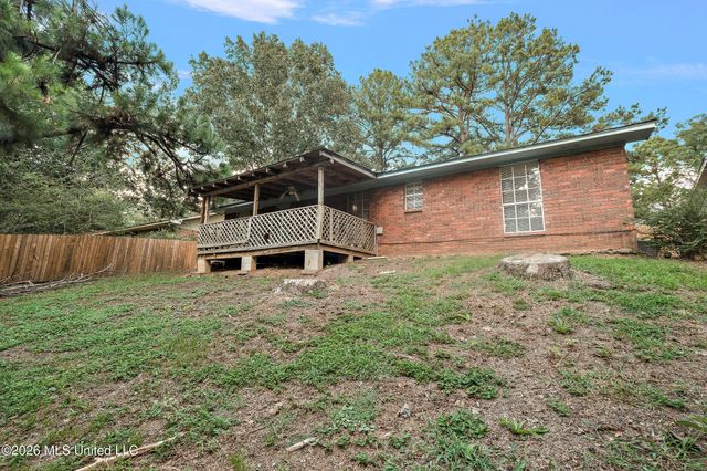 173 Thousand Oaks Circle, Jackson, MS 39212