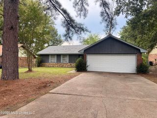 173 Thousand Oaks Circle, Jackson, MS 39212