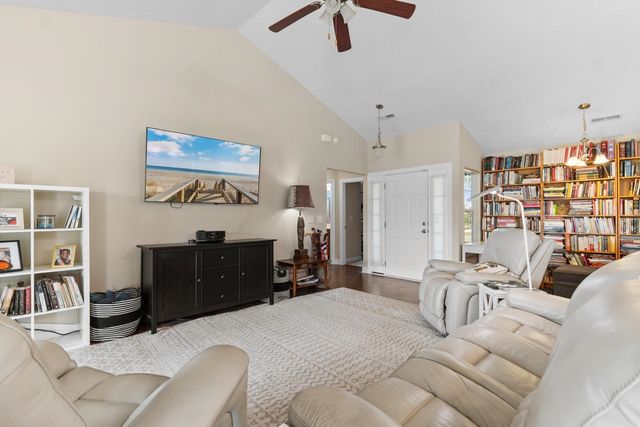 190 Camrose Way, Myrtle Beach, SC 29588