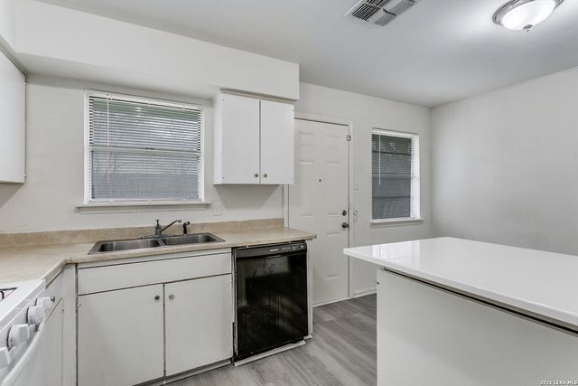 528 Southtrail, San Antonio, TX 78216