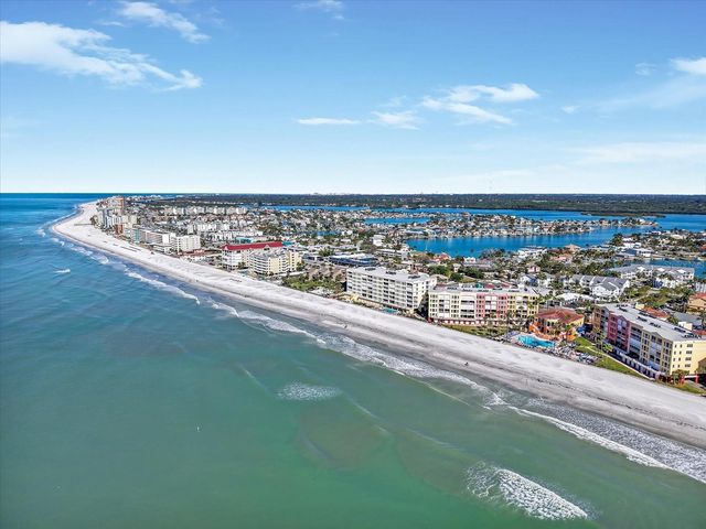 135 BATH CLUB CIRCLE, North Redington Beach, FL 33708