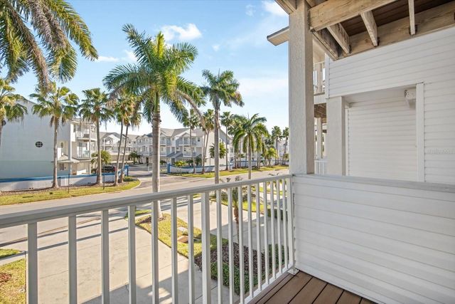 135 BATH CLUB CIRCLE, North Redington Beach, FL 33708