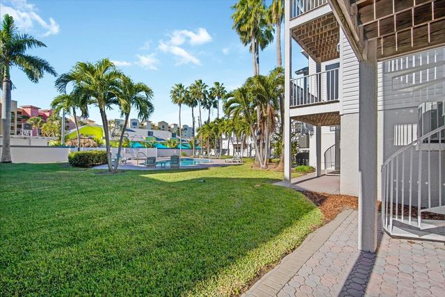 135 BATH CLUB CIRCLE, North Redington Beach, FL 33708