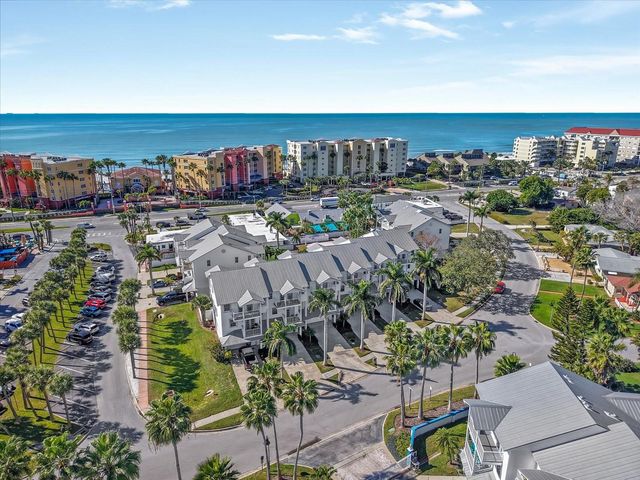 135 BATH CLUB CIRCLE, North Redington Beach, FL 33708