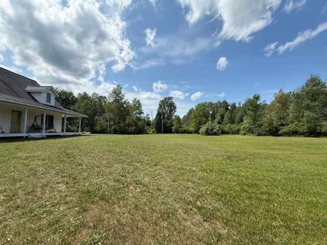 1225 W Sun Oil Road, Gladwin, MI 48624