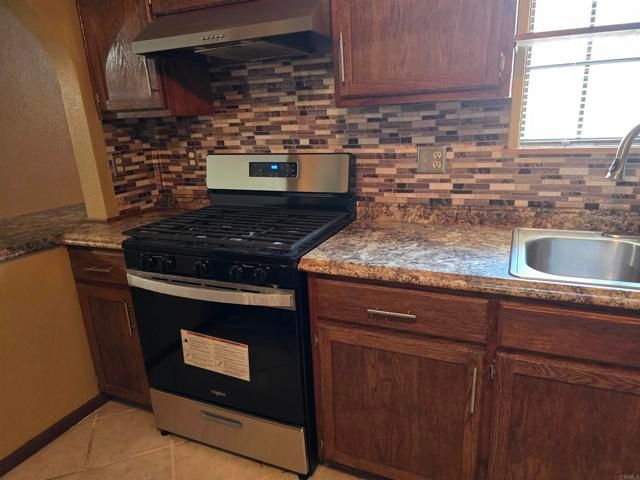 704 S H Street, Imperial, CA 92251