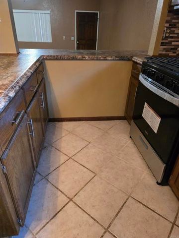 704 S H Street, Imperial, CA 92251