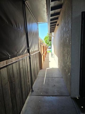 704 S H Street, Imperial, CA 92251