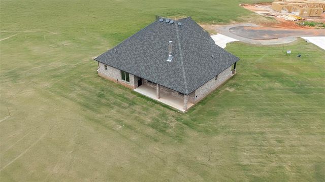 1925 Valley Ranch Road, Blanchard, OK 73010