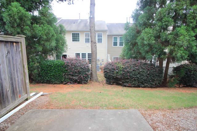 8709 Owl Roost Place, Raleigh, NC 27617