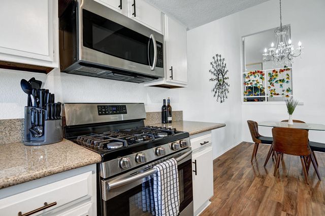 1348 S Camino Real, Palm Springs, CA 92264